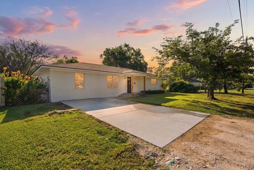 507 S Colorado St, Whitney, TX, 76692-2822 | Card Image