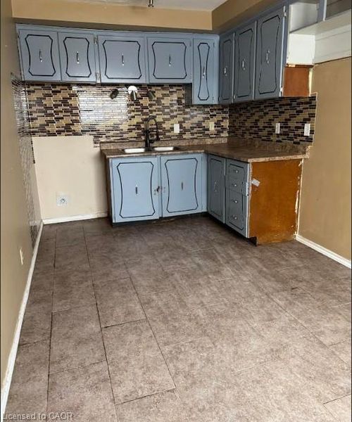 2-11 Tracey Park Dr, Belleville, ON, K8P4R4 | Card Image