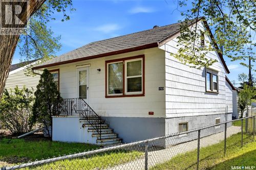 1763 Royal St, Regina, SK, S4T5A8 | Card Image