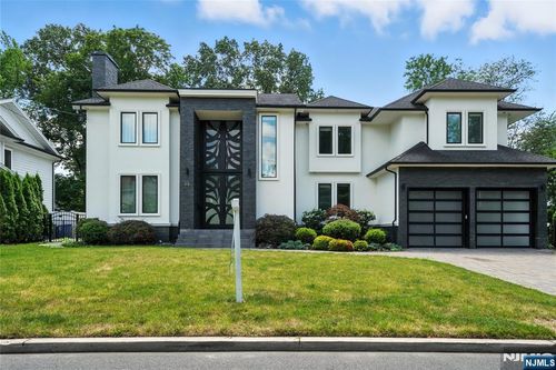 44 Floral Ter, Tenafly, NJ, 07670-2404 | Card Image
