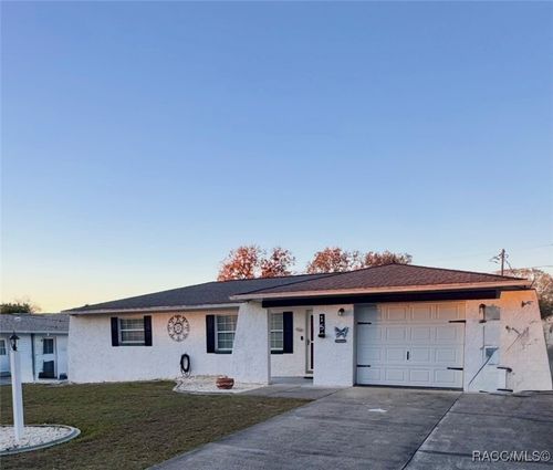 15 Pennsylvania St, Beverly Hills, FL, 34465-4374 | Card Image