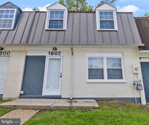 d97-1802 Village Green Dr, LANDOVER, MD, 20785-4115 | Card Image