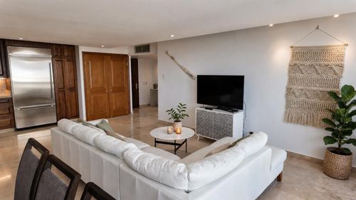 9k-6410 Ave Isla Verde, Carolina, PR, 00979-7197 | Card Image