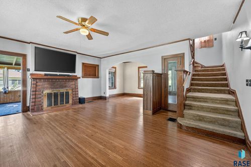 209 W Kluckholm St, Montrose, SD, 57048-2027 | Card Image