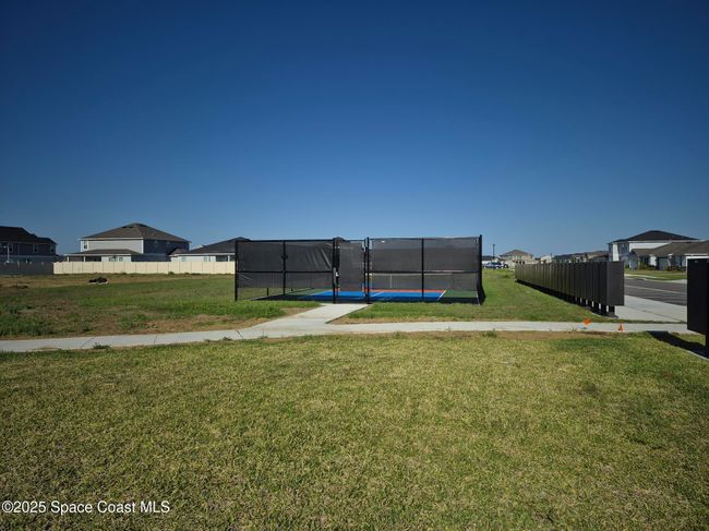 pickle ball court | Image 25