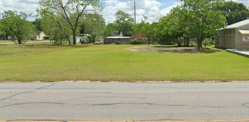 1313 Avenue F, Bay City, TX, 77414-3415 | Card Image