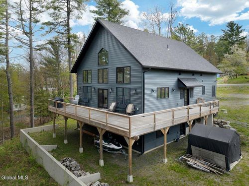 30 Harriman Rd Ext, Averill Park, NY, 12018-4821 | Card Image