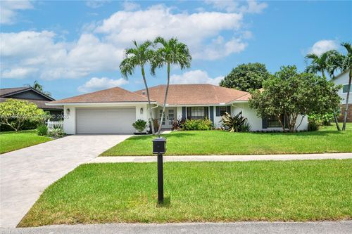 17611 Lake Park Rd, Boca Raton, FL, 33487-1112 | Card Image