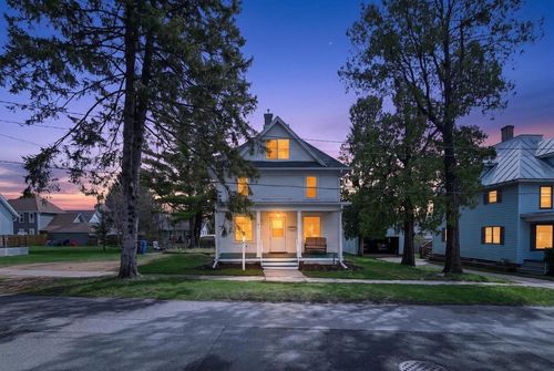 103 S 7th Street, Mount Horeb, WI, 53572 | Card Image