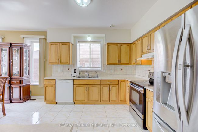 106 Country Clair St, House other with 3 bedrooms, 4 bathrooms and 2 parking in Kitchener ON | Image 12