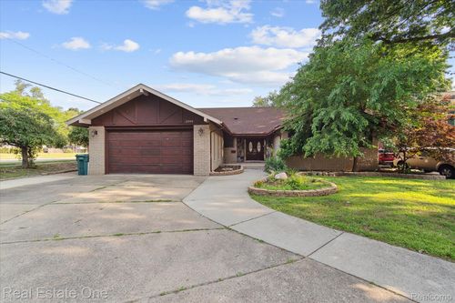 23944 Fordson Dr, Dearborn, MI, 48124-1617 | Card Image