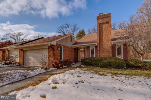 2800 Oakton Manor Ct, OAKTON, VA, 22124-3009 | Card Image