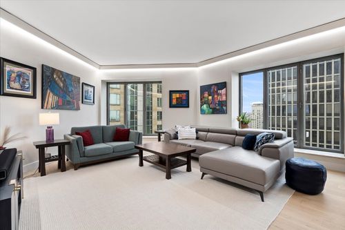 2804-950 N Michigan Ave, Chicago, IL, 60611-7511 | Card Image