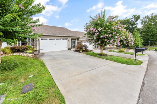 130 Chelsea Ln, Maryville, TN, 37803-3153 | Card Image