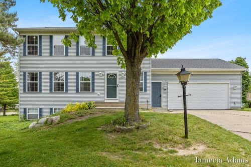 5204 Discovery Dr Se, Kentwood, MI, 49508-6393 | Card Image