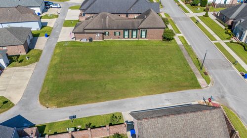 260 Rue Pelletier, Thibodaux, LA, 70301-3894 | Card Image