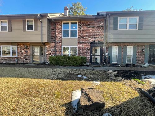 1721 Hobbits Glen Dr, Germantown, TN, 38138-2431 | Card Image