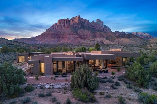 3007 Navajo Way, Springdale, UT, 84767-7743 | Card Image