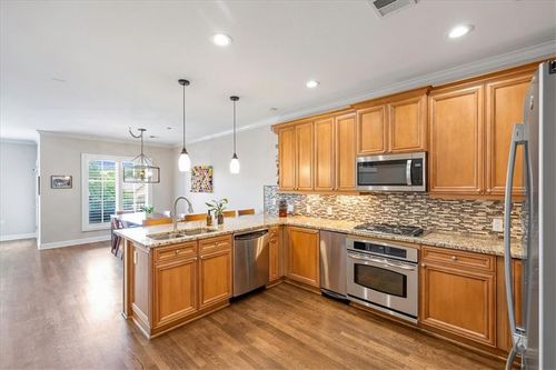 203a-10511 Mission Rd, Leawood, KS, 66206-2702 | Card Image