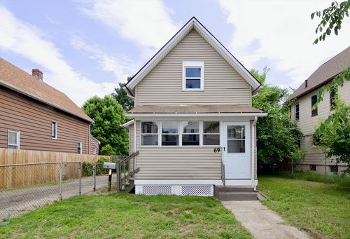 69 Manhattan St, Springfield, MA, 01109 | Card Image