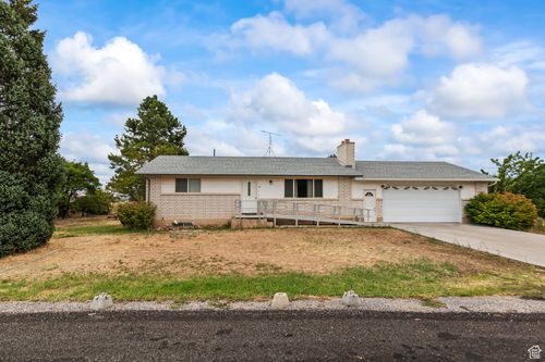 390 N 300 W, Aurora, UT, 84620-7714 | Card Image