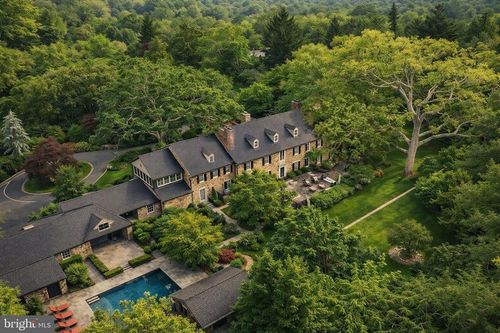1288 Ballantrae Farm Dr, MCLEAN, VA, 22101-3026 | Card Image