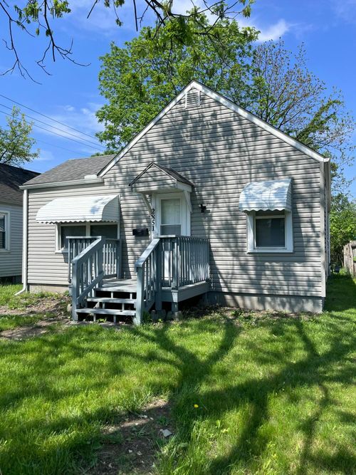 2851 Melva Ave, Columbus, OH, 43224-4143 | Card Image