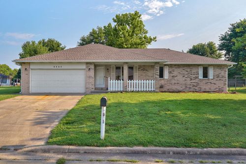 2323 W Austin St, Bolivar, MO, 65613-3222 | Card Image