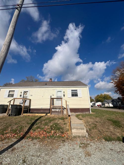 702 W 23rd St, Anderson, IN, 46016-4026 | Card Image