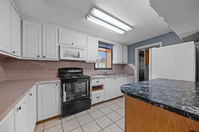 709 E Magnolia St, House other with 3 bedrooms, 2 bathrooms and null parking in Troup TX | Image 11