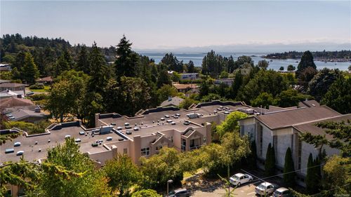 105-3915 St Georges Lane, Victoria, BC, V8N4E3 | Card Image