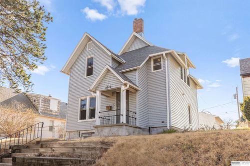 2016 N 48th St, Omaha, NE, 68104-4430 | Card Image