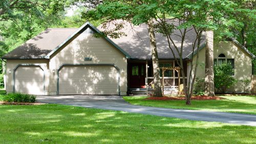 23568 Bohn Rd, Belleville, MI, 48111-8900 | Card Image