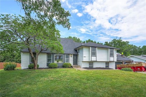 12614 Blue Ridge Ext, Grandview, MO, 64030-1555 | Card Image