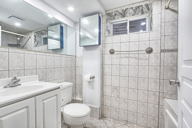 48 Archdekin Dr, House attached with 5 bedrooms, 3 bathrooms and 4 parking in Brampton ON | Image 39