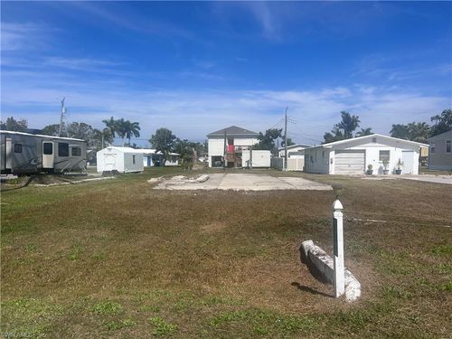 13190 Point Breeze Dr, FORT MYERS, FL, 33908-3739 | Card Image