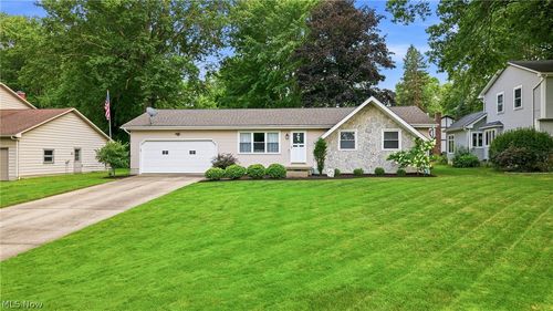 6955 Colleen Dr, Boardman, OH, 44512-3836 | Card Image