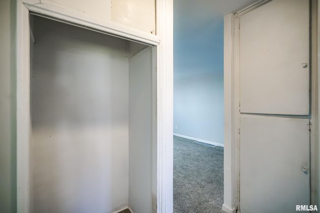 2217 W Marquette St, House other with 2 bedrooms, 1 bathrooms and null parking in Peoria IL | Image 21