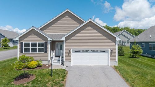 2 Mulberry Ln, Hooksett, NH, 03106-2245 | Card Image