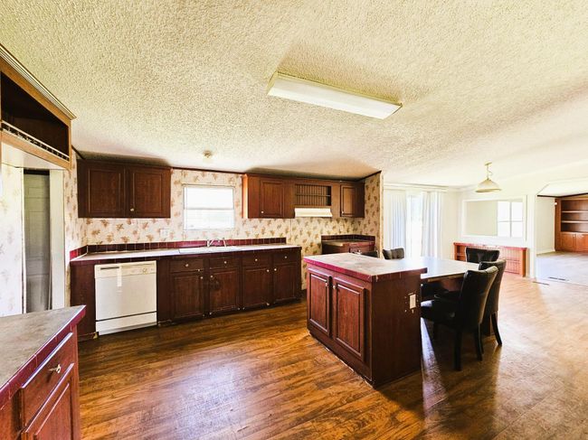 KITCHEN | Image 11