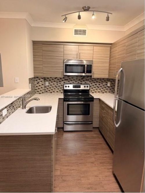 4-222 Sidonia Ave, Coral Gables, FL, 33134 | Card Image