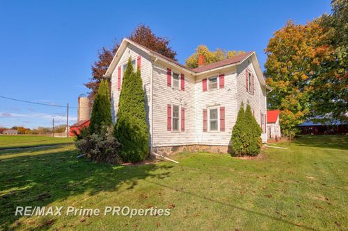 12715 Tuscola Rd, Frankenmuth, MI, 48734-9590 | Card Image