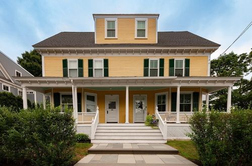51-51 Elm St, Andover, MA, 01810-3605 | Card Image