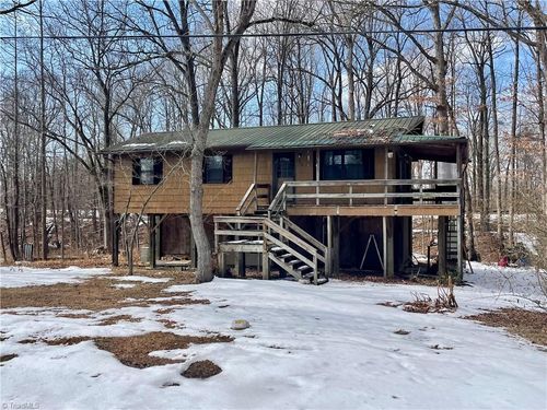 217 Lakeview Dr E, Thomasville, NC, 27360-8813 | Card Image