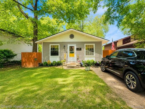 2716 Sinclair Ave, Waterford, MI, 48328-2751 | Card Image