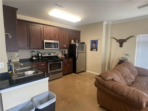 307-910 W 25th St, Austin, TX, 78705-4431 | Card Image
