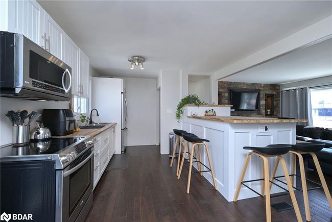 5653 Highway 12, House other with 2 bedrooms, 1 bathrooms and 9 parking in Ramara ON | Image 7