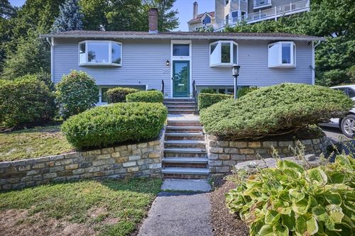 20 Kenrick Ter, Newton, MA, 02458-2419 | Card Image
