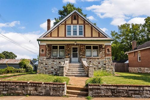 7920 Hildesheim Ave, Saint Louis, MO, 63123-5805 | Card Image