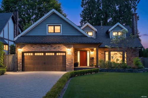 2270 Ennerdale Rd, North Vancouver, BC, V7J3N4 | Card Image